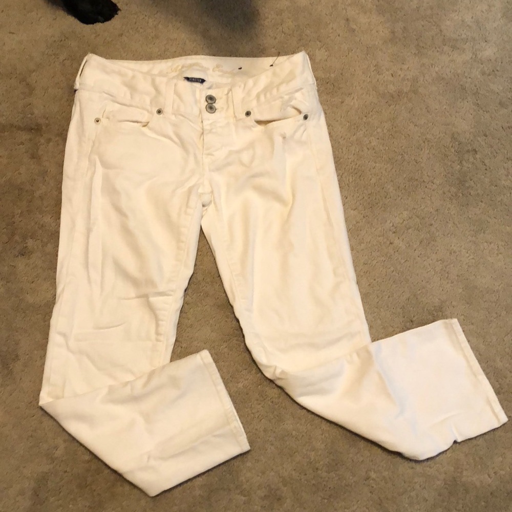 White American Eagle capris